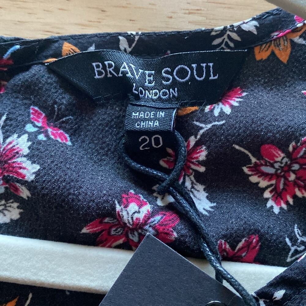Brave Soul NWT floral wrap dress - Picture 3 of 9
